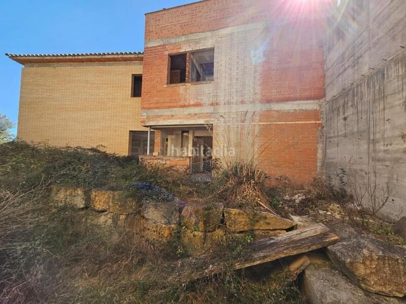 Foto 62e26b16-d928-4fa4-829a-2b888907041a. Casa en carrer del cometa casa en construcción en Olivella