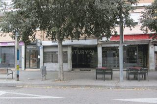 Local commercial à Carrer sant jaume, ripollet, spain. Local comercial carrer sant jaume   ripollet, con gran visibilid