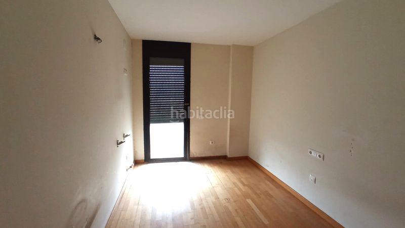 Foto c870c273-f1f2-45c4-8351-48226791e833. Edifici a carrer de celdoni guixà a Llevant Igualada