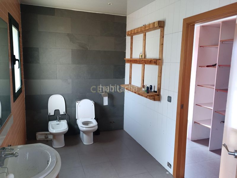Foto 5cf6096a-0b49-424b-a0a3-5a335a3e8bd5. Casa a Seva