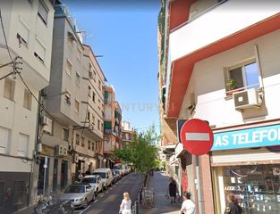 Piso en Mina 33. Piso okupado en hospitalet de llobregat