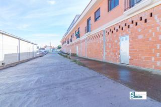Local Comercial a Recas. Local en bruto situado en recas