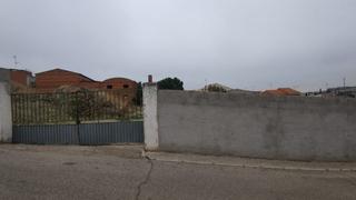 Terreny residencial  Calle gredos. Terreno urbano de 3422 m2 en venta en recas toledo
