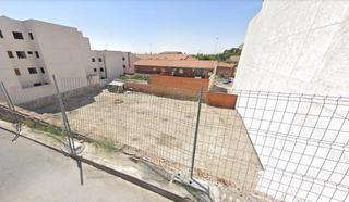 Terrain résidentiel  Calle zarza. Terreno urbano de 683 m2 en venta en pleno yuncos
