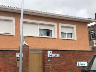 Casa a schiera en Calypo Fado. Chalet independiente en venta en calle benidormfado, 45950, casa