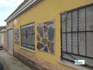 Masia a Añover de Tajo. Casa baja en añover de tajo toledo, para reformar.