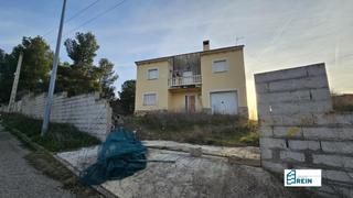 Chalet en Colmenar de Oreja. Chalet a reformar en urb. urtajo  colmenar de oreja