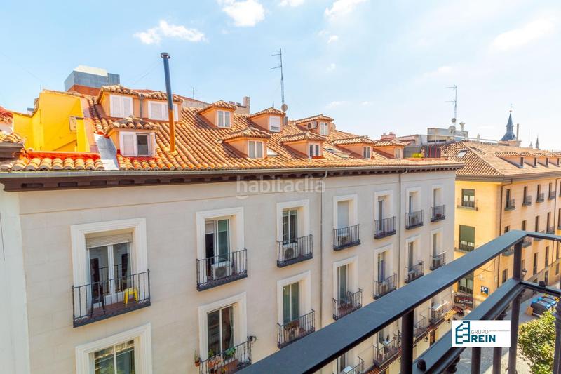 Foto 04c0f385-ab66-43c0-be04-d9dd3f7de5dc. Piso en calle de las conchas 1 exclusivo piso nuevo con mas de 100m2 con grandes ventanales a la calle. en Madrid