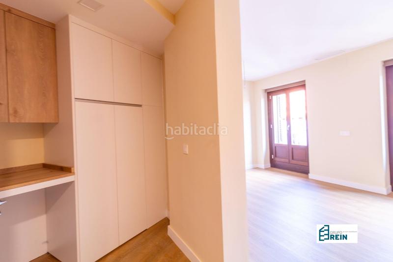 Foto 17dbf646-0ff1-4eae-ada2-ee2a90038a85. Piso en calle de las conchas 1 exclusivo piso nuevo con mas de 100m2 con grandes ventanales a la calle. en Madrid