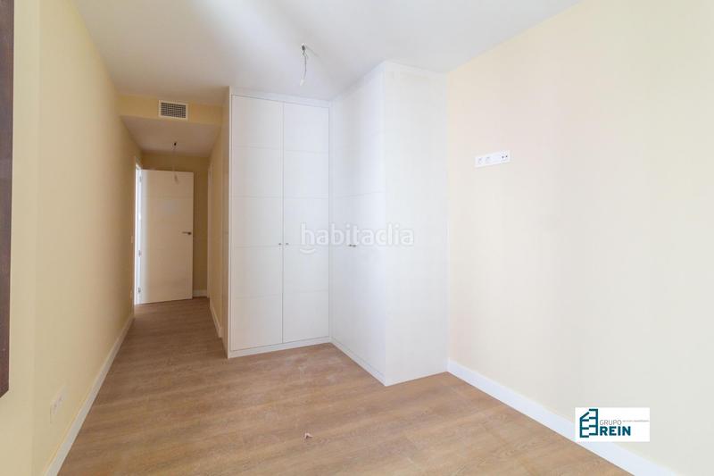 Foto 3527baaa-390e-4ce3-ab98-d9fc2788c6e0. Piso en calle de las conchas 1 exclusivo piso nuevo con mas de 100m2 con grandes ventanales a la calle. en Madrid