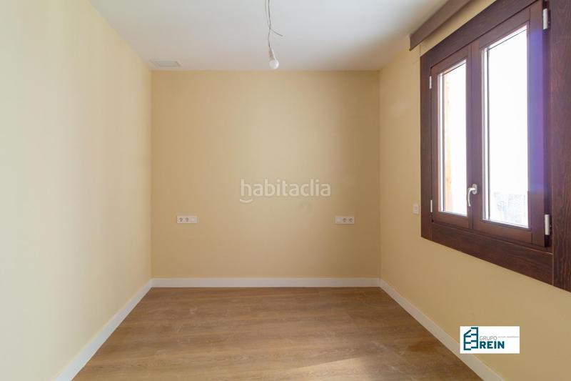 Foto 63fce0f0-b8f4-40cd-ac25-fdc25115eced. Piso en calle de las conchas 1 exclusivo piso nuevo con mas de 100m2 con grandes ventanales a la calle. en Madrid