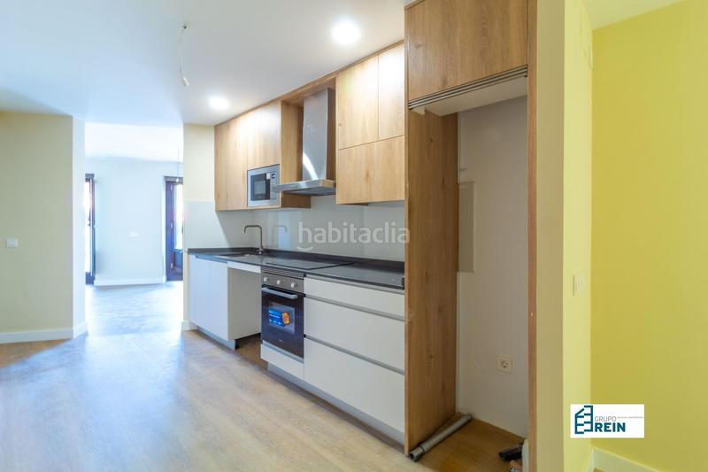Foto 9952f9b5-6957-4323-8e8f-8f9d4bc231d3. Piso en calle de las conchas 1 exclusivo piso nuevo con mas de 100m2 con grandes ventanales a la calle. en Madrid
