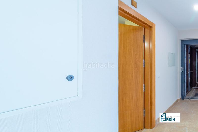 Foto bbc199fd-201c-435f-9255-6a6f03a880b1. Piso en calle de las conchas 1 exclusivo piso nuevo con mas de 100m2 con grandes ventanales a la calle. en Madrid