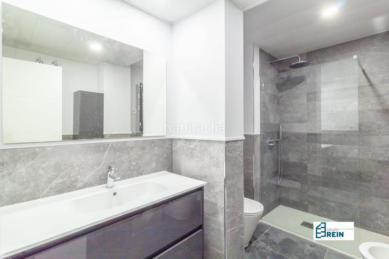 Foto ecb004f2-606b-4b41-ae5e-b076f4b15f9a. Piso en calle de las conchas 1 exclusivo piso nuevo con mas de 100m2 con grandes ventanales a la calle. en Madrid