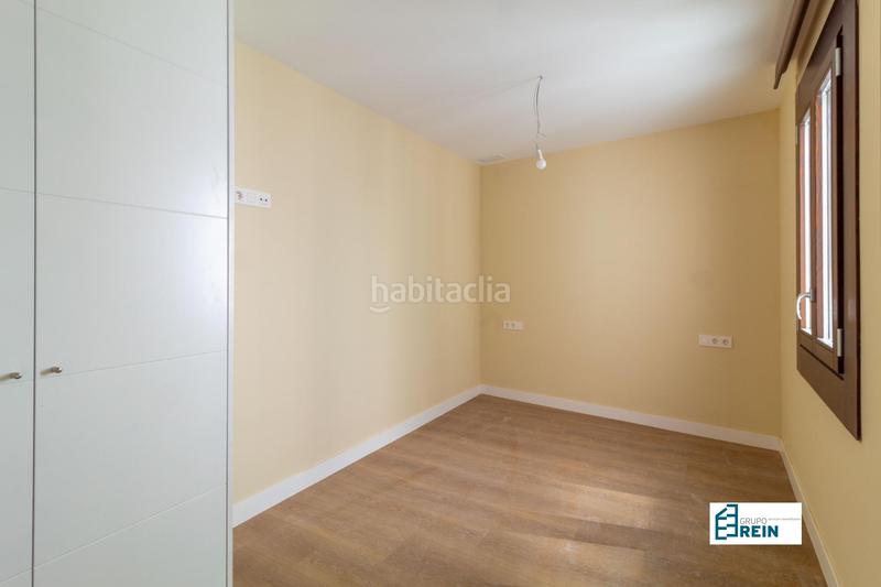 Foto f2e94f74-785f-4e5b-bf1c-a01b0e51a632. Piso en calle de las conchas 1 exclusivo piso nuevo con mas de 100m2 con grandes ventanales a la calle. en Madrid
