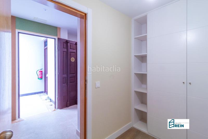 Foto f628ecfe-022f-452f-b8f8-be26834214fb. Piso en calle de las conchas 1 exclusivo piso nuevo con mas de 100m2 con grandes ventanales a la calle. en Madrid