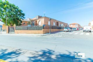 Xalet en Calle carmen 42. Chalet independiente de 577m2 sobre una parcela esquinera de 600