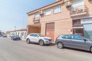 Etagenwohnung  Ugena. Piso en el centro de yuncos de 2 dormitorios y plaza de garaje e