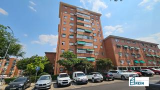 Appartement à Calle canal de bosforo 56. Piso de 89 m2 con 3 habitaciones en ciudad lineal