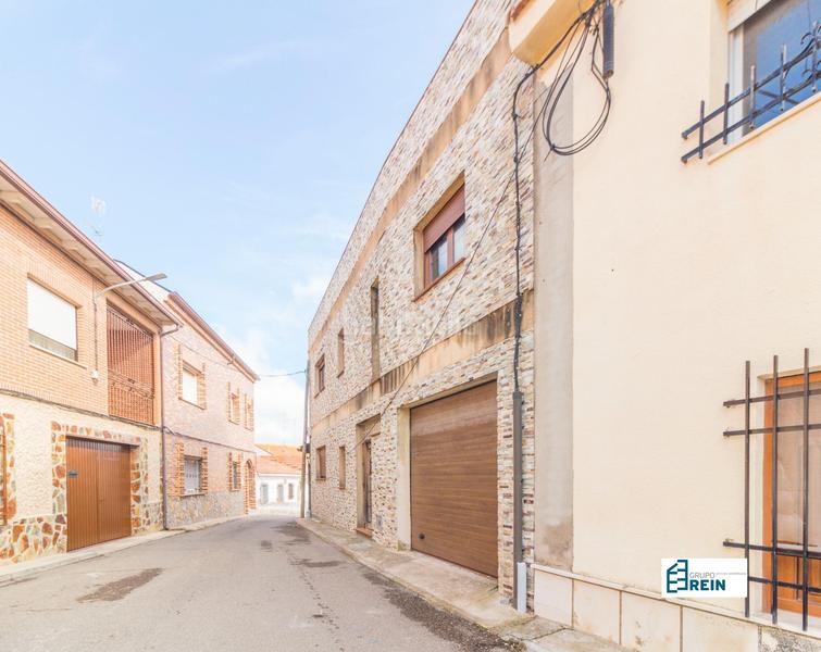 Foto 5c1136f3-5dd5-4d33-9483-ec6f517d7a00. Chalet casa de 2 plantas . en Añover de Tajo