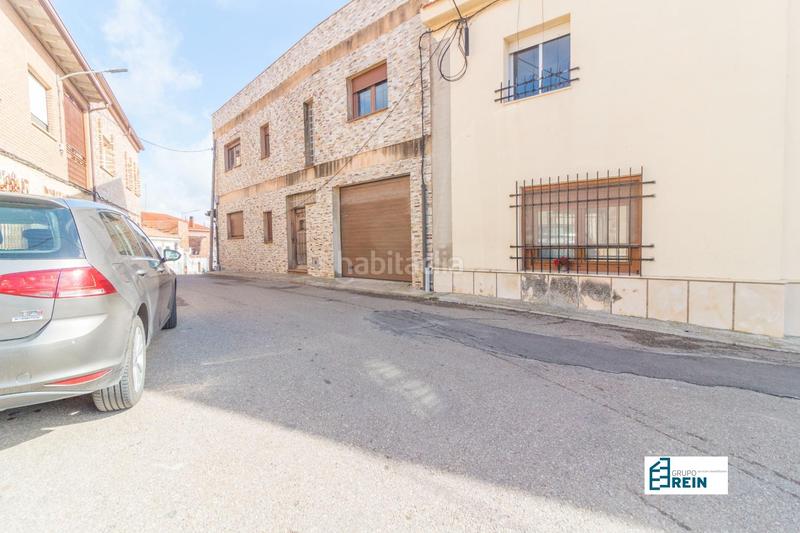 Foto 7e5d9225-05fc-493e-b04b-257597f32dc0. Chalet casa de 2 plantas . en Añover de Tajo