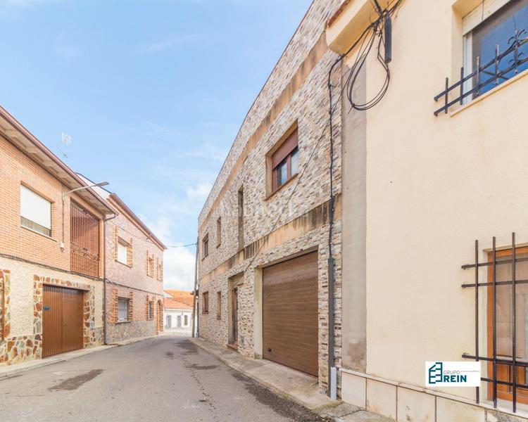 Foto 9fbc72b1-cedc-4a0b-a334-4addff61e1f0. Chalet casa de 2 plantas . en Añover de Tajo