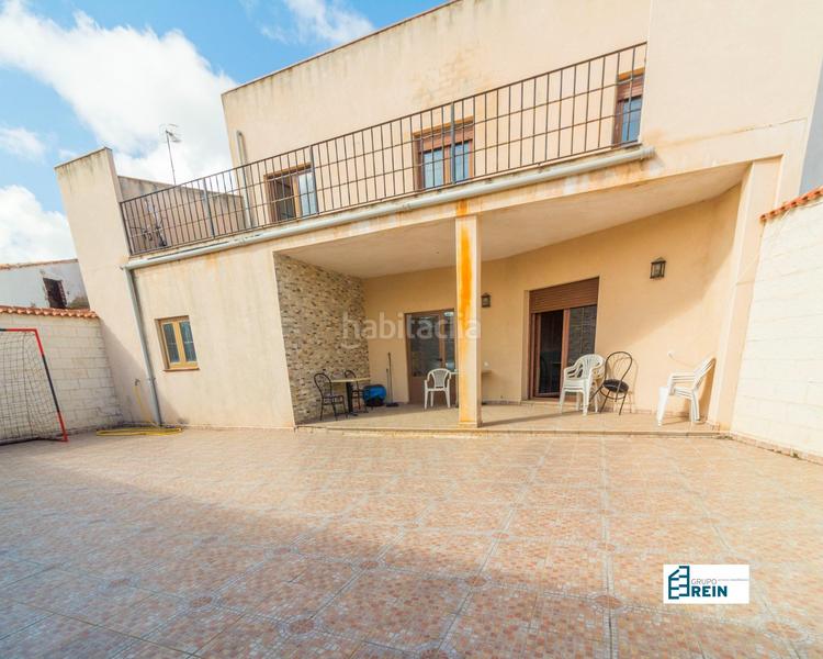 Foto a29a30d6-545b-400f-9396-49cf8917176b. Chalet casa de 2 plantas . en Añover de Tajo