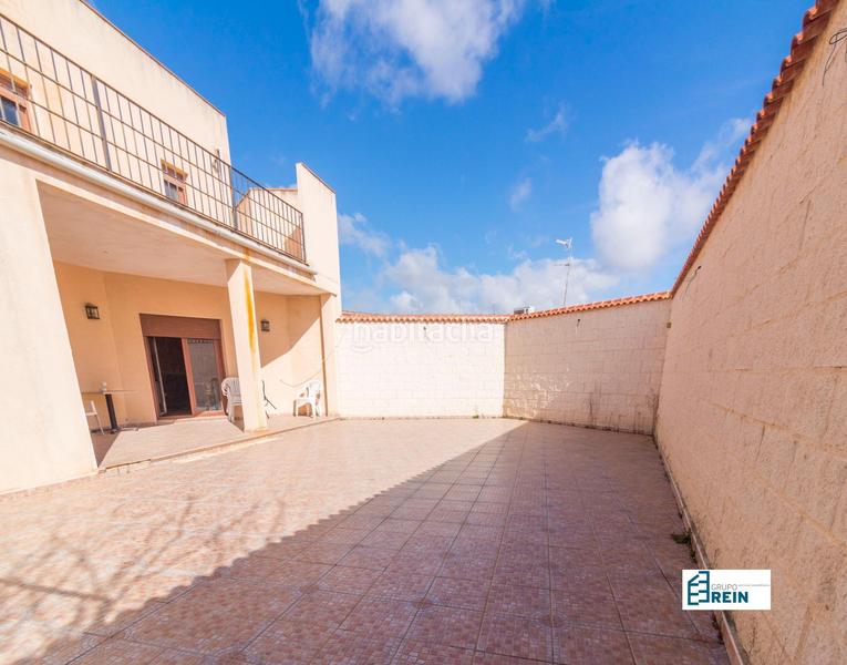 Foto d08446ed-081b-4635-a6ea-5a2e8f54dcf4. Chalet casa de 2 plantas . en Añover de Tajo