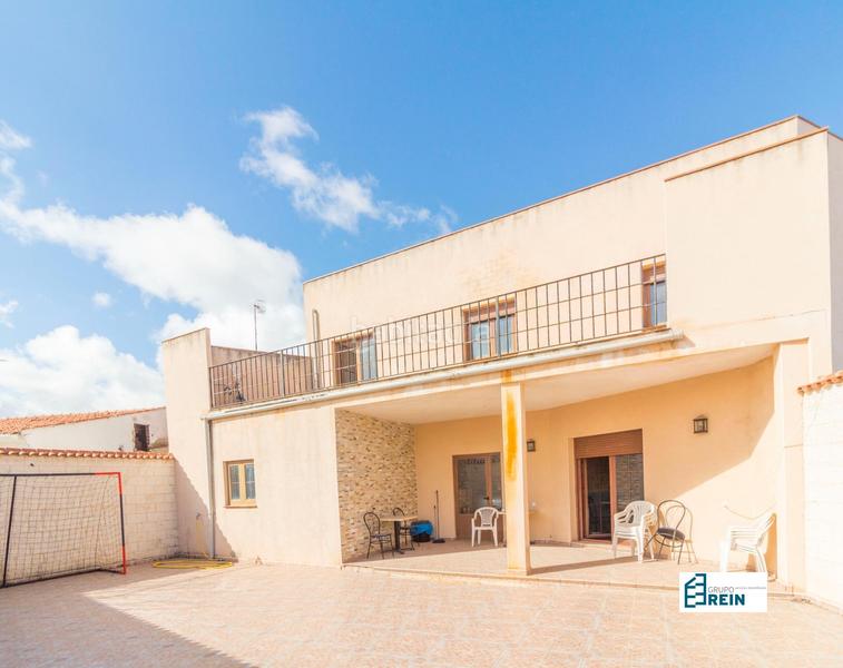 Foto da50ebc9-06cf-429b-ad41-66187afe5f6e. Chalet casa de 2 plantas . en Añover de Tajo