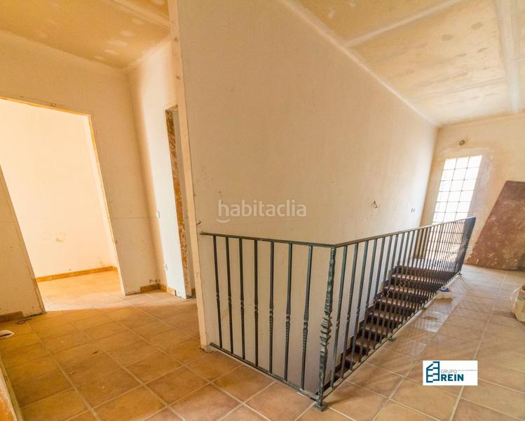 Foto ee954d16-fd40-4d8f-aa63-fcda101f9631. Chalet casa de 2 plantas . en Añover de Tajo