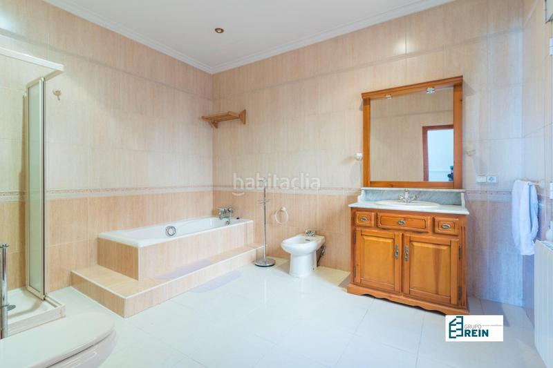 Foto 67faed7d-d0f3-49b2-8c09-483e7680c24a. Chalet dans calle carmen 42 dans Yuncler