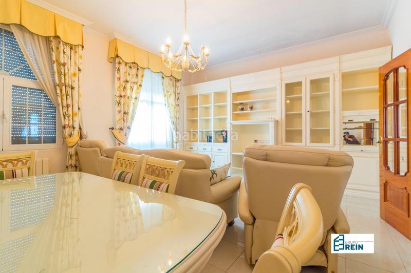 Foto e92524a2-53a0-43f7-9d18-9ea8f0123198. Chalet dans calle carmen 42 dans Yuncler