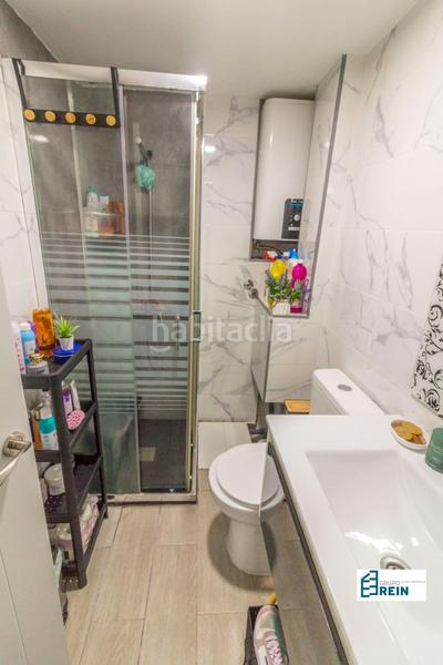 Foto 4c4c14da-72c9-41f7-b624-ee40d9873b95. Local comercial precioso local convertido en apartamento de dos habitaciones en Madrid