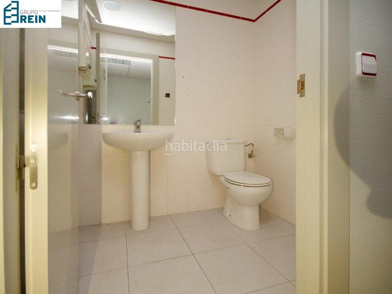 Foto d295d271-0761-4e83-aad7-4a76f8e0db0f. Local commercial dans calle carmen 10 dans Centro Valdemoro