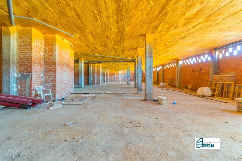 Foto 0c4f419e-1571-4dd9-ace9-a29a3f5f194d. Local commercial dans calle dulcinea 11 dans Recas