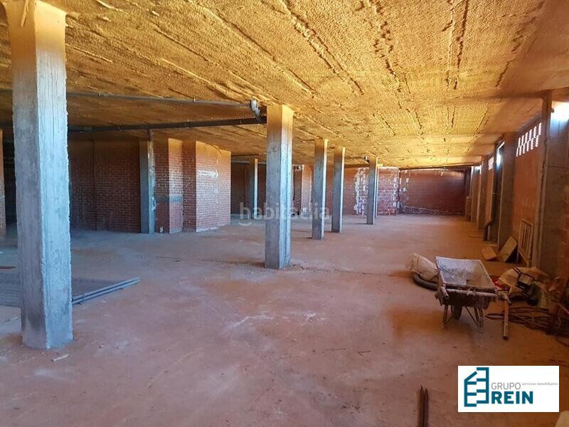 Foto c12e6898-b6fe-4ea2-b92f-2b9317995831. Geschäftsraum in calle dulcinea 11 in Recas