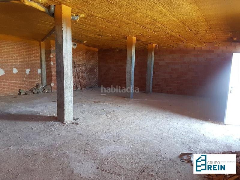 Foto 33caa4ad-90b6-4175-9f9b-9d94192a7ceb. Local comercial a calle dulcinea 11 a Recas