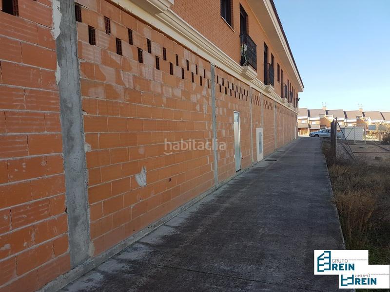 Foto 46d00688-d8a2-413f-9ad5-d65ea0c127a8. Local comercial a calle dulcinea 11 a Recas