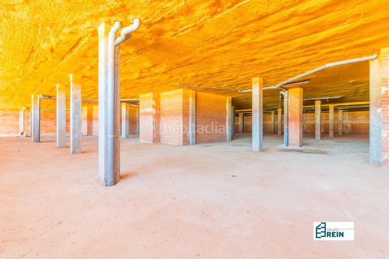 Foto b8a409d4-443b-4db6-bd1e-84b404e75a1c. Local comercial a calle dulcinea 11 a Recas