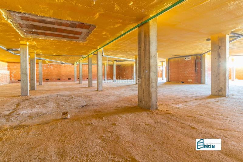 Foto f85f8d47-78ab-4097-b730-4c6e18a6138d. Local comercial a calle dulcinea 11 a Recas