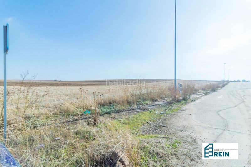Foto c62ab45d-9656-41e9-92d7-6e47ef9f8b46. Terreny residencial a Yunclillos