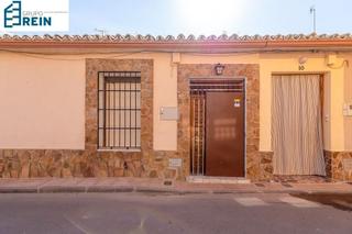 Maison jumelée à Villasequilla. Vivienda unifamiliar adosada en villasequilla