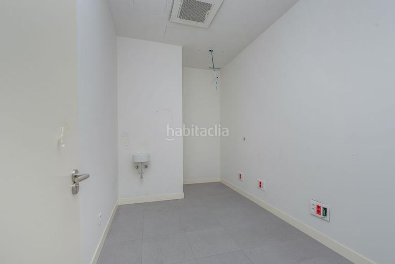 Foto 2660526c-3632-47e0-bcee-8496589453c4. Local comercial a calle polvoranca 9 a San Isidro Getafe