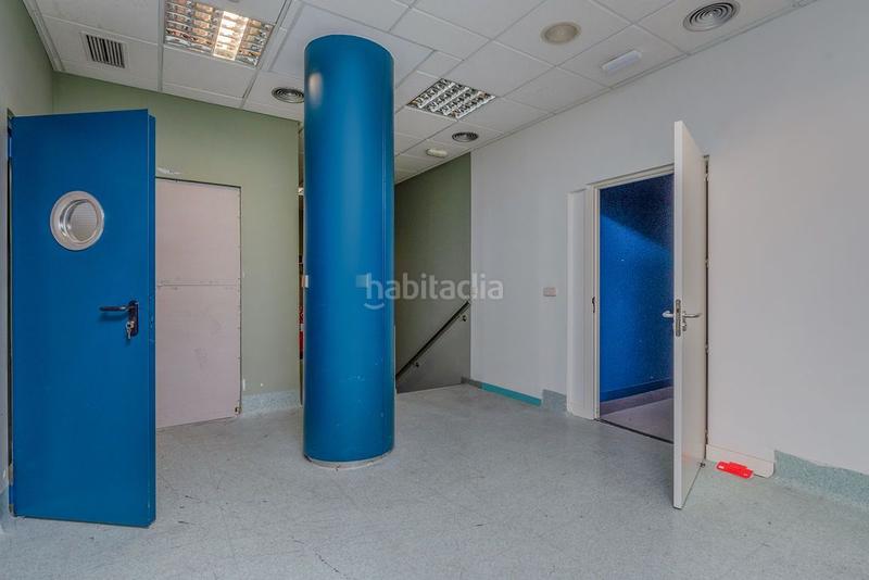 Foto 3669c819-4fea-4b5d-bb58-7a55a212a827. Local comercial a calle polvoranca 9 a San Isidro Getafe