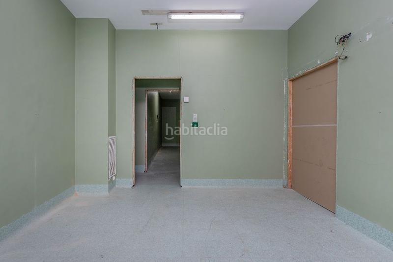 Foto b027f576-5166-463c-8827-ce56d5a07bdc. Local comercial a calle polvoranca 9 a San Isidro Getafe