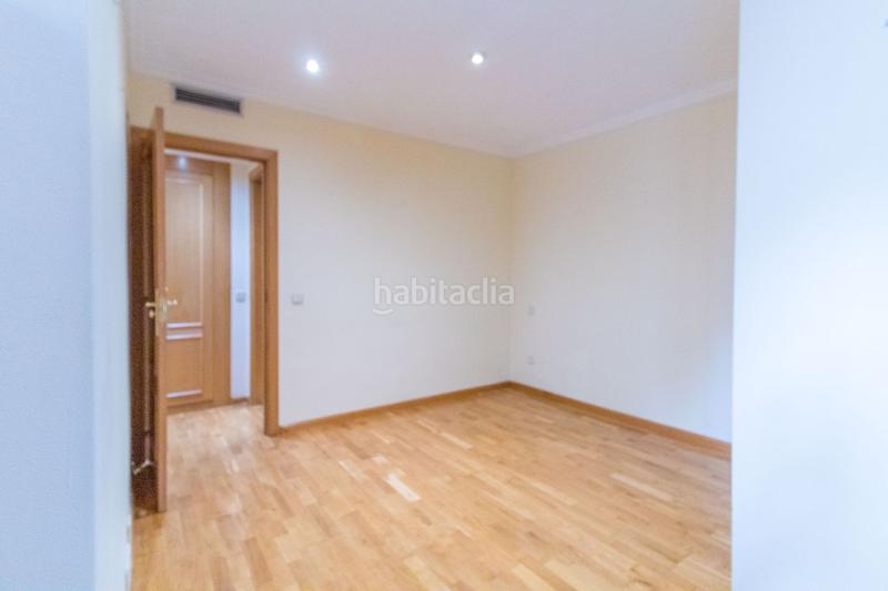 Foto 0b5c76a6-0016-4007-b6ec-d4d8faa4e9a4. Pis a calle de raimundo fernández villaverde 43 a Madrid