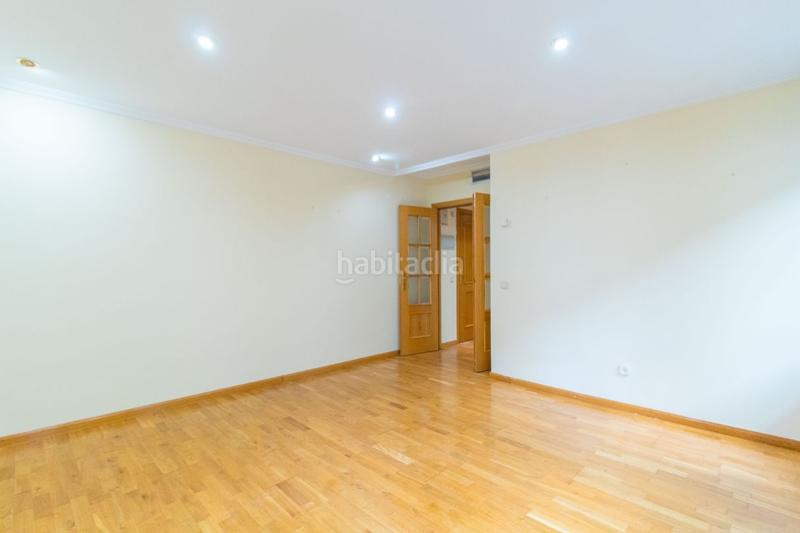 Foto 6cb5af96-ffe5-4972-b89c-c7570eb5350f. Pis a calle de raimundo fernández villaverde 43 a Madrid