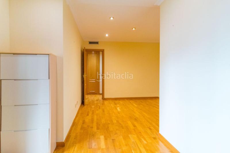 Foto aedf4eda-dd93-477c-afdf-04dcb38ca663. Pis a calle de raimundo fernández villaverde 43 a Madrid