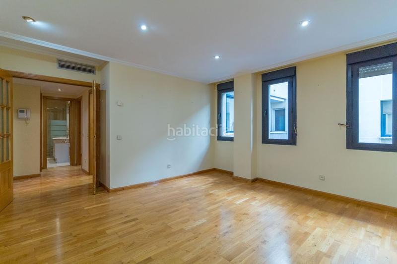 Foto ce17f883-31da-4e6a-8f5c-f4a2cfa08e25. Pis a calle de raimundo fernández villaverde 43 a Madrid