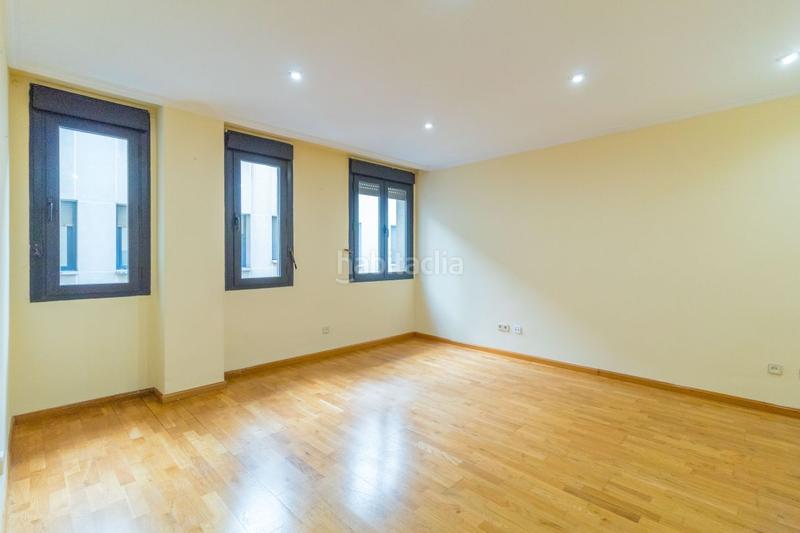 Foto e7c138f4-07b7-4379-8e95-562fa4b03ebd. Pis a calle de raimundo fernández villaverde 43 a Madrid